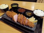 ご飯、みそ汁、キャベツがおかわり無料◎たくさん召し上がれます！