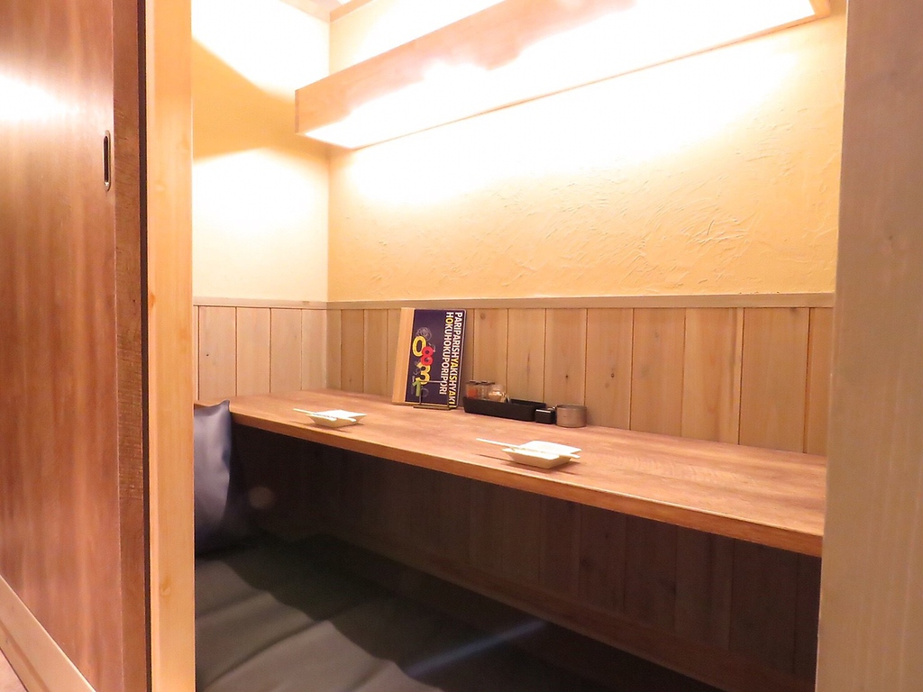 2、4、6、12名用…最大32名迄の大小個室が充実。