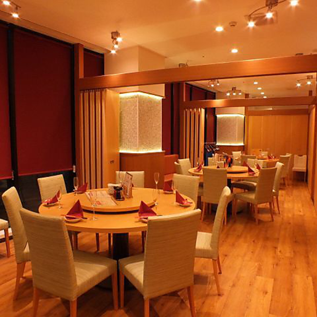 6名様～10名様用円卓個室が5室！最大50名様！少人数での宴会やお食事でのご利用に