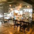 ゆったりとした時間が過ごせる広々とした店内で美味しい食事をじっくりとご堪能ください！清潔感のある内観はホテルならでは♪料理ももちろん大満足◎ドリンクバーも近く、時間いっぱい楽しめます！お子様連れに友人との食事、女子会やデートにもおすすめです！