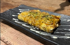 ふわふわチーズ入りのとん平焼きの写真