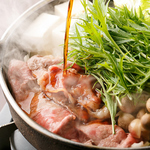 霜降りA5ランク和牛の精巧な味わいを楽しむのに最適な『黒毛和牛すき焼き』を是非ご堪能下さい!