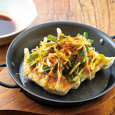 ぶっかけ野菜の香辛焼き餃子