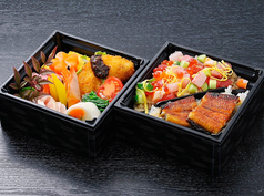 鰻とバラチラシの贅沢二段弁当