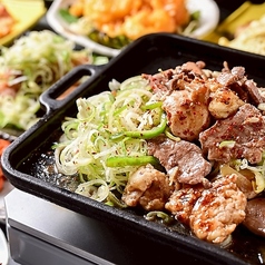 鉄板焼肉と〆もんじゃ　カチガワトラベエのおすすめ料理1