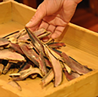 生米から炊き上げる！素材の旨みが凝縮した本格釜めし☆