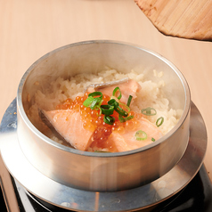 鮭といくらの炊きたて釜めし 