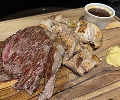 おすすめ特撰肉の盛り合わせ(霞浦牛、秀麗豚、つくば鶏) Small