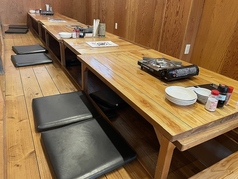 掘りごたつは基本4名席ですが、繋げる事も可能です。