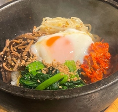 石焼ビビンバ(スープ付)