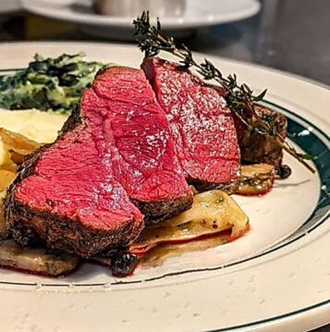 Steak House GARAGE �X�e�[�L�n�E�X �K���[�W �L���{�X