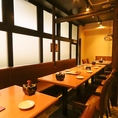 半個室は2名様～ご用意！周りに気兼ねなくお寛ぎ頂けるよう少人数様からご利用いただける個室や、団体様でのご宴会におすすめな掘りごたつ席など、お客様にとって最適なお席をご用意しております。居酒屋で宴会をするならかまどかで決まり！