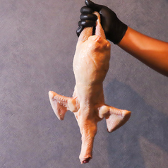 厳選された銘柄鶏。鶏肉本来の旨味を追求する一串。