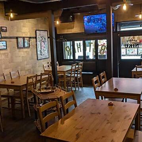 Steak House GARAGE �X�e�[�L�n�E�X �K���[�W �L���{�X