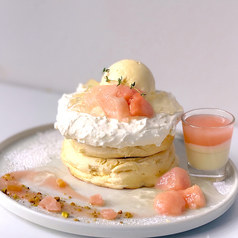 【期間限定・数量限定】ピーチパンケーキ