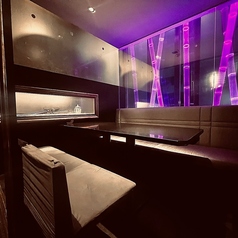 【4～22名様】モダンなデザイナーズ個室扉付完全個室のオシャレ個室♪扉付きの完全個室席で隣も気にならず大事な日に雰囲気を大切にご宴会をお楽しみ頂けます！恵比寿店ではどんなシーンでもお使い頂けます!恵比寿での女子会に人気★女子会や記念日に各種クーポンもあり♪ 