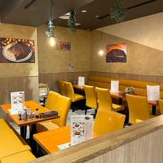 ちょい飲みからデート、ご友人とのディナーまで様々なシーンに調和◎1,2名様でもお気軽にご利用いただけます！デートやお友達とのお食事にどうぞご利用下さいませ。その他、最大12名様までご利用頂ける宴会個室もご用意しております。お得な2時間飲み放題付き宴会コースも多彩にご用意！多摩センターエリアでのご宴会に♪