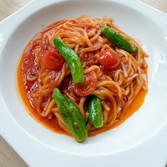 しし唐とミニトマトのピリ辛トマト生パスタ