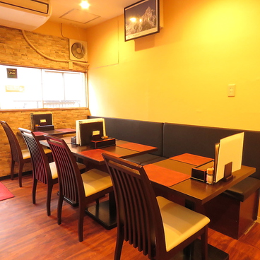 個室&食べ放題 インドレストラン セビヤ 東三国店の雰囲気1