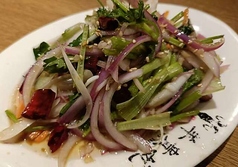 玉ねぎとパクチーの和え物