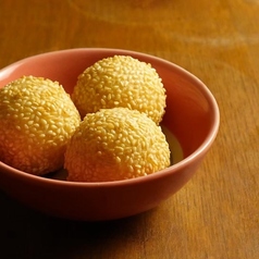 揚げたて胡麻団子