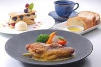 エレガンスランチ♪選べるデザート付き。