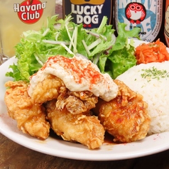 食べ歩きの末に完成した店長こだわりの【チキン南蛮】の写真
