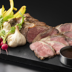 【土日祝限定】阿波黒牛もも肉のローストビーフ