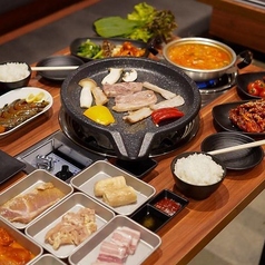 59品が揃う韓国ランチ90分食べ飲み放題♪