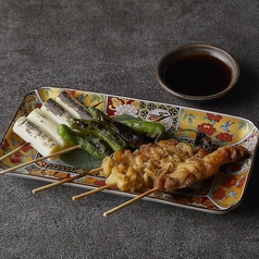 串焼き盛合わせ 5本 (塩・たれ)