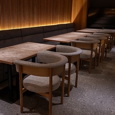 2名様テーブル7つ