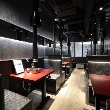 焼肉ホルモン瞭 天満店の雰囲気1