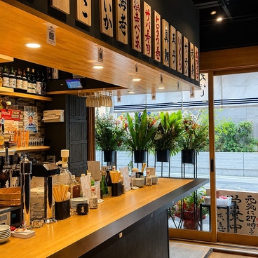 百圓寿司スタンドえにし三条河原町店の雰囲気1