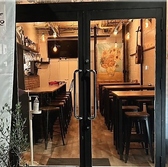 名鉄名古屋本線前後駅出口より徒歩約37分、または豊明駅からバスで中央公園下車後、徒歩で約8分の立地に位置する当店は、仕事帰りのサク飲みやお食事にピッタリ。宴会や歓送迎会、打ち上げや女子会など、多様なシーンに対応した柔軟な席の調整が可能です。