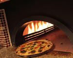 300℃の高温で焼き上げる本格石窯ピザ！