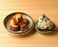 カリッと揚げたさつまいもとたっぷりのアンチョビバターホイップ