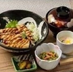 OM酒場 オムサカバの特集写真