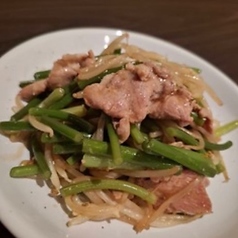 豚肉とにんにくの芽 オイスター炒め
