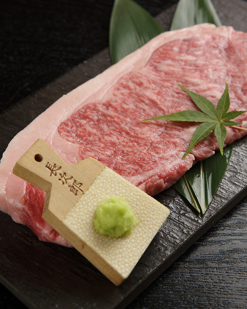 『いちえのこだわり』…いちえでは牛肉の格付けで最高ランクに値するA4～A５のお肉を使用。