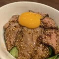 料理メニュー写真 ローストビーフ丼