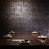 人との距離を保てる個室席を完備！