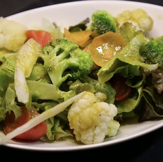 季節野菜のたっぷりサラダ　オリジナルドレッシング