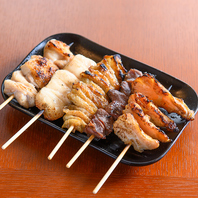 国産鶏を備長炭で焼き上げる炭火焼き鳥の魅力