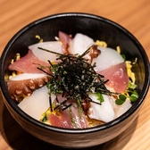 海外からお越しのお客様にも、徳島ならではの絶品料理を心ゆくまで満喫していただけるよう、当店では英語メニューをご用意しております◎和食の繊細な魅力や、こだわりの新鮮食材について分かりやすく記載しており、安心してご注文いただけます。言葉の壁を越えて、心温まるおもてなしと至福のひとときをお届けいたします。