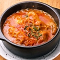 料理メニュー写真 トリッパのトマトソース煮込み