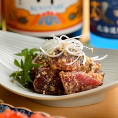 藁焼き鰹タタキのごまぱっちょ