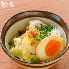 半熟たまごのゴロゴロポテサラ