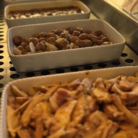 ビュッフェ形式の食べ放題☆