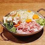 石見ポーク豚と色々きのこの豆乳鍋♪2人前からご注文可能です。〆のぞうすいもご用意しております。