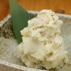 白身魚の入ったポテトサラダ